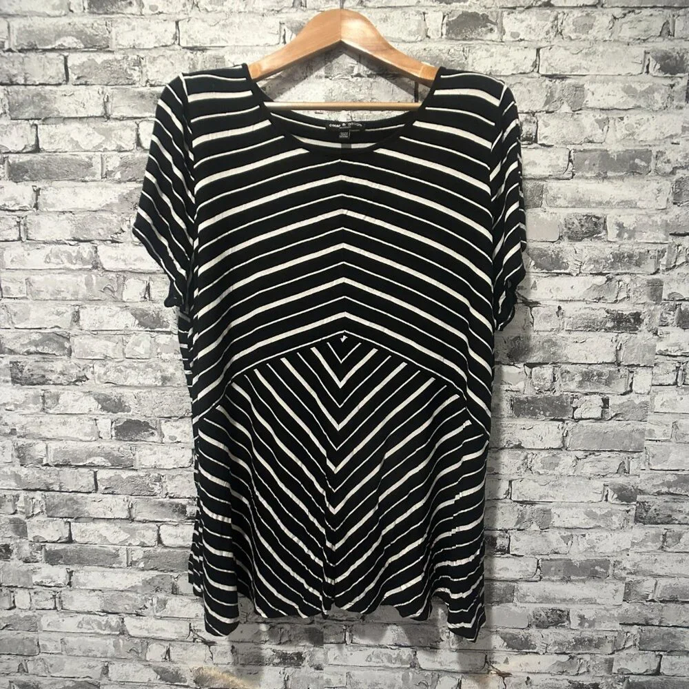 EUC Cable & Gauge Blouse Geometric Short Sleeve Scoop Neck Black White Size 3X